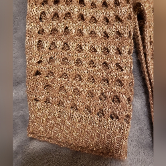 Venus Sparkly Crochet Tunic/Cover-Up Size Small. - Picture 7 of 9